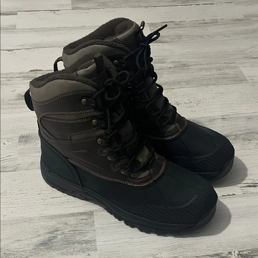 Khombu Men's Black and Brown Winter Boots Size 10